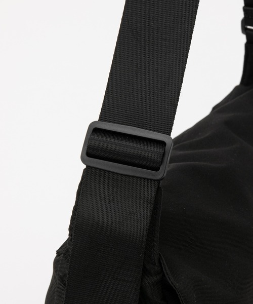 COLONY 2139(コロニートゥーワンスリーナイン)の「WEB限定 / 撥水メッセンジャーバッグ(ショルダーバッグ・メンズ・ブラック・FREE)」の22枚目の写真