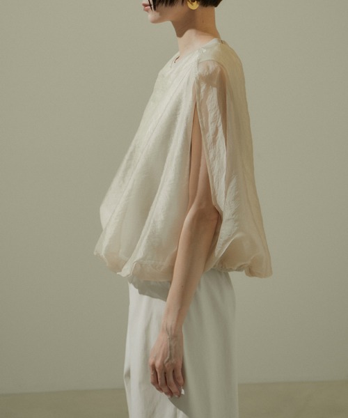 SALON adam et rope'（サロン アダム エ ロペ）の「シアーオーガンジーバルーンプルオーバー（Tシャツ/カットソー・レディース・ブラック/ベージュ・FREE）」の7枚目の写真