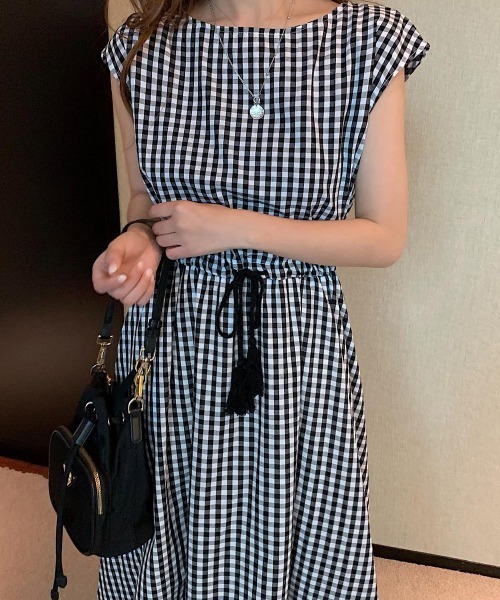 Miniministore(ミニミニストア)の「リネンワンピース フレンチスリーブ(ワンピース・レディース・ライトブルー/カーキ/ブラック/ダークグリーン/ミント/オレンジ/ネイビー/ベージュ/チェック・L/M)」の16枚目の写真