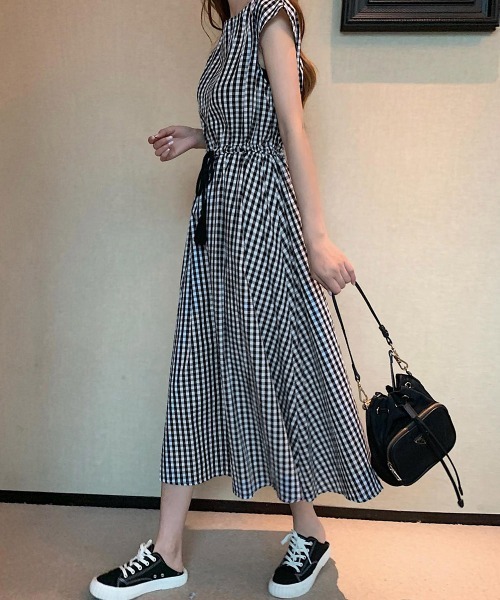 Miniministore(ミニミニストア)の「リネンワンピース フレンチスリーブ(ワンピース・レディース・ライトブルー/カーキ/ブラック/ダークグリーン/ミント/オレンジ/ネイビー/ベージュ/チェック・L/M)」の17枚目の写真