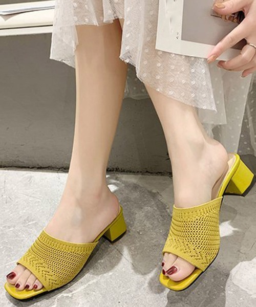 Miniministore(ミニミニストア)の「ミュールサンダル チャンキーヒール 美脚(サンダル・レディース・イエロー/ベージュ/グリーン/ブラック・23.5cm/23.0cm/24.0cm/22.5cm/24.5cm)」の4枚目の写真