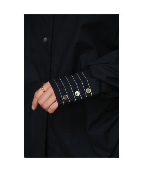 Vicente(ヴィセンテ)の「Metal Point Side Shirring Shirt(シャツ/ブラウス・レディース・ネイビー/ホワイト・FREE)」の12枚目の写真