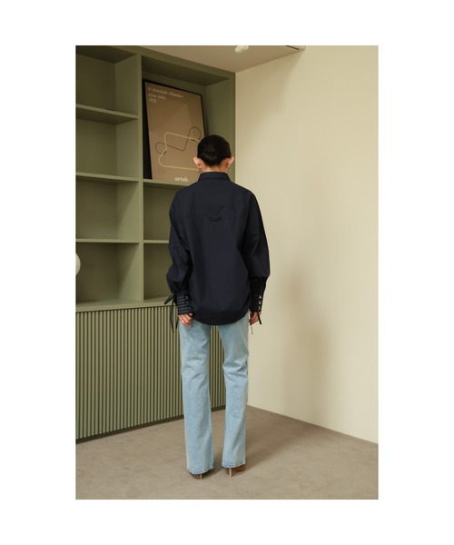 Vicente(ヴィセンテ)の「Metal Point Side Shirring Shirt(シャツ/ブラウス・レディース・ネイビー/ホワイト・FREE)」の4枚目の写真