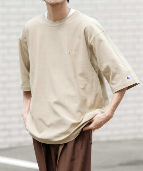 Champion(チャンピオン)の「『別注』Champion×UR Relax Sleeve T-shirts(Tシャツ/カットソー・メンズ・ホワイト/グリーン/バーガンディー/ベージュ/オートミール/ネイビー・MEDIUM/LARGE/X-LARGE)」の9枚目の写真