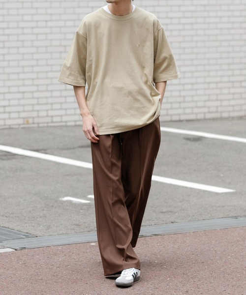 Champion(チャンピオン)の「『別注』Champion×UR Relax Sleeve T-shirts(Tシャツ/カットソー・メンズ・ホワイト/グリーン/バーガンディー/ベージュ/オートミール/ネイビー・MEDIUM/LARGE/X-LARGE)」の10枚目の写真
