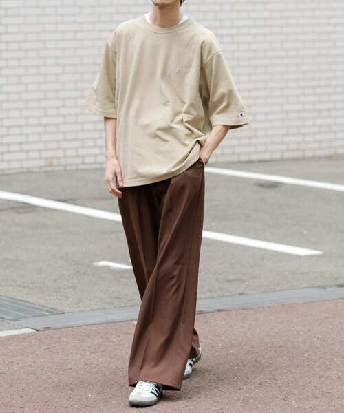 Champion(チャンピオン)の「『別注』Champion×UR Relax Sleeve T-shirts(Tシャツ/カットソー・メンズ・ホワイト/グリーン/バーガンディー/ベージュ/オートミール/ネイビー・MEDIUM/LARGE/X-LARGE)」の11枚目の写真
