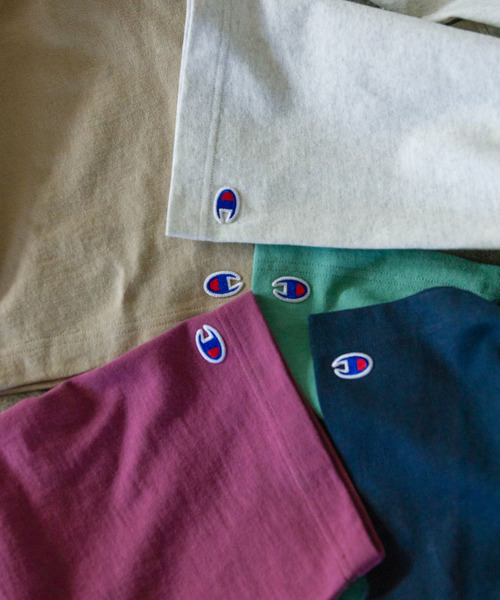 Champion(チャンピオン)の「『別注』Champion×UR Relax Sleeve T-shirts(Tシャツ/カットソー・メンズ・ホワイト/グリーン/バーガンディー/ベージュ/オートミール/ネイビー・MEDIUM/LARGE/X-LARGE)」の22枚目の写真