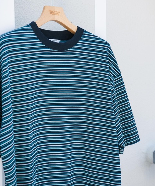 URBAN RESEARCH DOORS（アーバンリサーチドアーズ）の「マルチボーダーショートスリーブ Tシャツ（Tシャツ/カットソー・メンズ・ブルー系その他/ベージュ系その他/ブラック系その他・MEDIUM/LARGE/X-LARGE）」の15枚目の写真