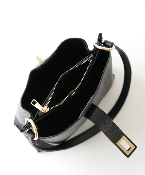 MARCO BIANCHINI(マルコビアンチーニ)の「【Marco Bianchini/マルコビアンキーニ】 2wayショルダーバッグ(ショルダーバッグ・レディース・ブラック/アイボリー/ベージュ/ダークブラウン・FREE)」の13枚目の写真