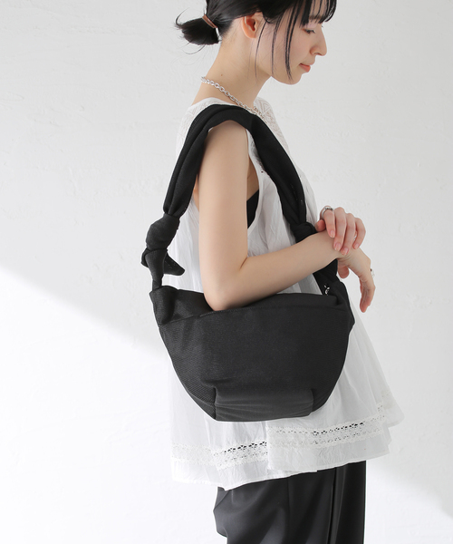 LE TALON(ルタロン)の「LE VERNIS/ル・ベルニ JIGGLY MESH BAG235‐210‐501(ショルダーバッグ・レディース・ブラック・FREE)」の4枚目の写真