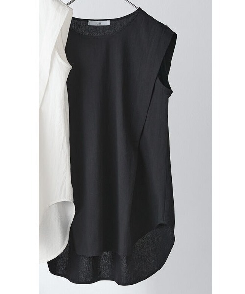 IEDIT(イディット)の「IEDIT インナーにしても一枚でも 綿100%で表面感のある布はく素材のタンクトップ(タンクトップ・レディース・ブラック/ベージュ/オフホワイト・LARGE/MEDIUM/SMALL/XXX-LARGE/XX-LARGE/X-LARGE)」の2枚目の写真