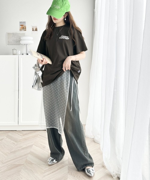 classicalelf(クラシカルエルフ)の「大人カジュアル。綿100%ワンポイントプリントロゴTシャツ(Tシャツ/カットソー・レディース・チャコール/ホワイト・SMALL/MEDIUM/LARGE/X-LARGE)」の9枚目の写真