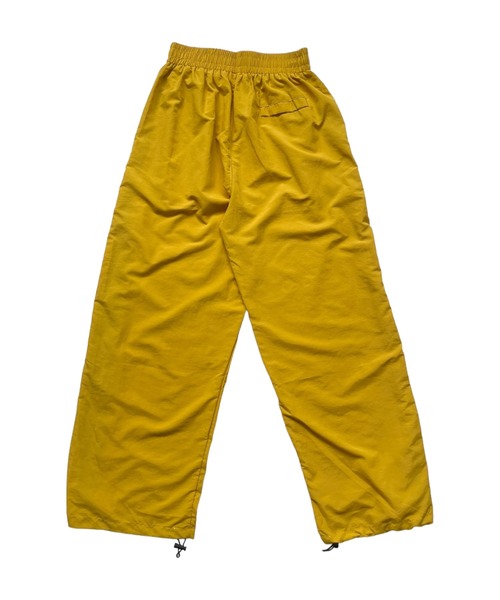 lilful(リルフル)の「サイドライン デザイン ナイロンワイドパンツ(その他パンツ・レディース・イエロー/ホワイト・S/L/M)」の11枚目の写真