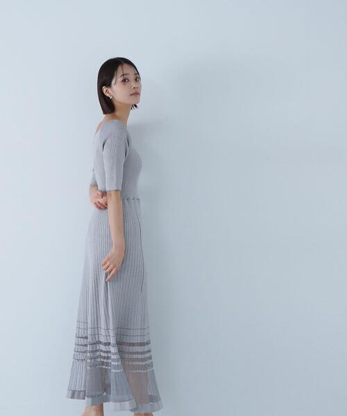 NATURAL BEAUTY BASIC(ナチュラルビューティーベーシック)の「◇ヘムラインシアーニットワンピース(ワンピース・レディース・グレー/ダークブラウン・MEDIUM)」の9枚目の写真