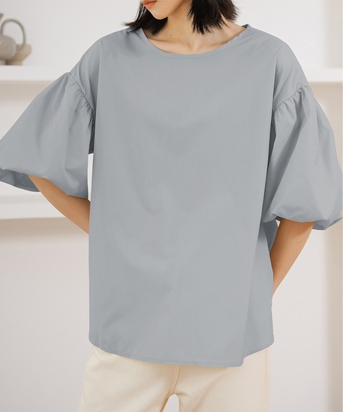 and it_（アンドイット）の「選べる2タイプ パフスリーブフレアシルエットブラウス（シャツ/ブラウス・レディース・ホワイト系2/ホワイト系1/ブラック系1/ベージュ系1/ベージュ系2/ピンク系1/ピンク系2/ブラック系2/グレー系1/グレー系2・M/L）」の5枚目の写真