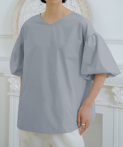 and it_（アンドイット）の「選べる2タイプ パフスリーブフレアシルエットブラウス（シャツ/ブラウス・レディース・ホワイト系2/ホワイト系1/ブラック系1/ベージュ系1/ベージュ系2/ピンク系1/ピンク系2/ブラック系2/グレー系1/グレー系2・M/L）」の6枚目の写真