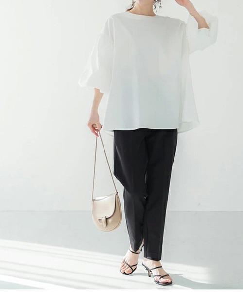 and it_（アンドイット）の「選べる2タイプ パフスリーブフレアシルエットブラウス（シャツ/ブラウス・レディース・ホワイト系2/ホワイト系1/ブラック系1/ベージュ系1/ベージュ系2/ピンク系1/ピンク系2/ブラック系2/グレー系1/グレー系2・M/L）」の11枚目の写真