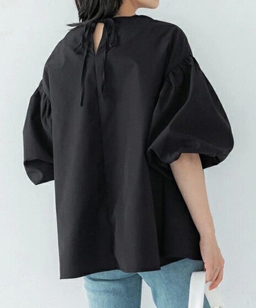 and it_（アンドイット）の「選べる2タイプ パフスリーブフレアシルエットブラウス（シャツ/ブラウス・レディース・ホワイト系2/ホワイト系1/ブラック系1/ベージュ系1/ベージュ系2/ピンク系1/ピンク系2/ブラック系2/グレー系1/グレー系2・M/L）」の13枚目の写真