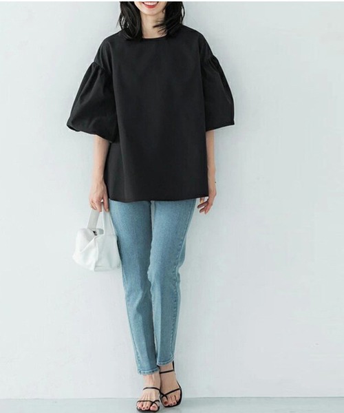 and it_（アンドイット）の「選べる2タイプ パフスリーブフレアシルエットブラウス（シャツ/ブラウス・レディース・ホワイト系2/ホワイト系1/ブラック系1/ベージュ系1/ベージュ系2/ピンク系1/ピンク系2/ブラック系2/グレー系1/グレー系2・M/L）」の14枚目の写真