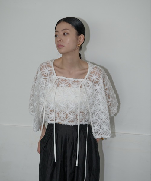 AIC.（エーアイシー）の「2WAYオーガンジーフラワーボレロ/アンサンブル可能（カーディガン/ボレロ・レディース・オフホワイト/ブラック・FREE）」の22枚目の写真