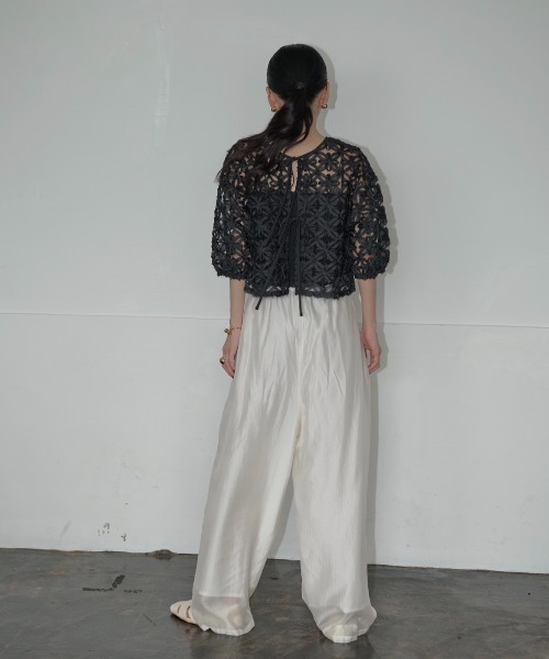 AIC.（エーアイシー）の「2WAYオーガンジーフラワーボレロ/アンサンブル可能（カーディガン/ボレロ・レディース・オフホワイト/ブラック・FREE）」の21枚目の写真