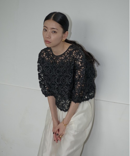 AIC.（エーアイシー）の「2WAYオーガンジーフラワーボレロ/アンサンブル可能（カーディガン/ボレロ・レディース・オフホワイト/ブラック・FREE）」の14枚目の写真