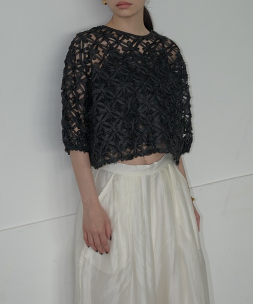 AIC.（エーアイシー）の「2WAYオーガンジーフラワーボレロ/アンサンブル可能（カーディガン/ボレロ・レディース・オフホワイト/ブラック・FREE）」の15枚目の写真