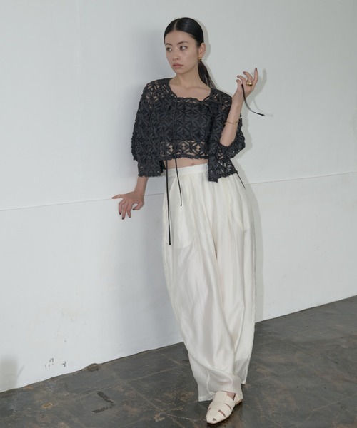 AIC.（エーアイシー）の「2WAYオーガンジーフラワーボレロ/アンサンブル可能（カーディガン/ボレロ・レディース・オフホワイト/ブラック・FREE）」の18枚目の写真