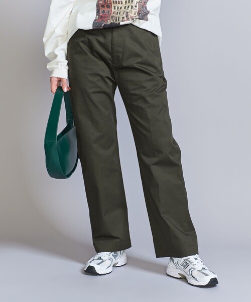 BEAUTY&YOUTH UNITED ARROWS(ビューティーアンドユースユナイテッドアローズ)の「【WEB限定】チノストレートパンツ -ウォッシャブル-(チノパンツ・レディース・ブラウン/ブラック/オリーブ/ナチュラル・M/L/S)」の15枚目の写真