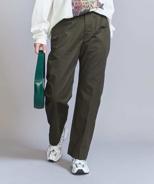 BEAUTY&YOUTH UNITED ARROWS(ビューティーアンドユースユナイテッドアローズ)の「【WEB限定】チノストレートパンツ -ウォッシャブル-(チノパンツ・レディース・ブラウン/ブラック/オリーブ/ナチュラル・M/L/S)」の16枚目の写真