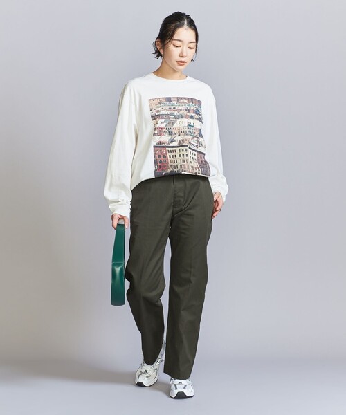 BEAUTY&YOUTH UNITED ARROWS(ビューティーアンドユースユナイテッドアローズ)の「【WEB限定】チノストレートパンツ -ウォッシャブル-(チノパンツ・レディース・ブラウン/ブラック/オリーブ/ナチュラル・M/L/S)」の17枚目の写真