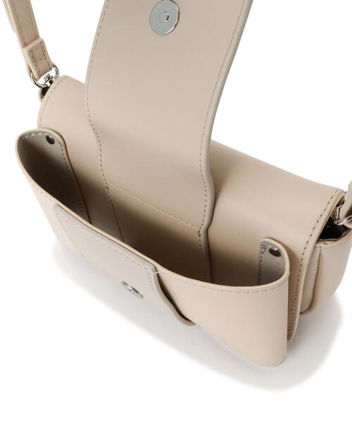 NATURAL BEAUTY BASIC（ナチュラルビューティーベーシック）の「◇リボンフラップウォレットショルダー（ショルダーバッグ・レディース・オフホワイト/グレー/ブラック・ﾌﾘ-）」の12枚目の写真