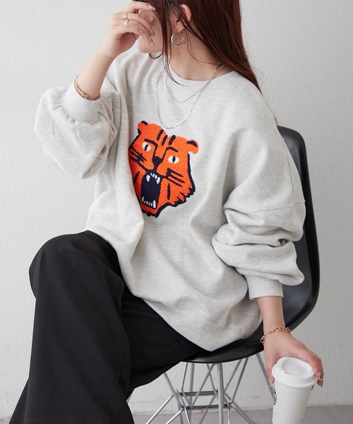 Remind me and forever（リマインドミーアンドフォーエバー）の「【リバイバル】トラサガラプルオーバー（スウェット・レディース・オートミール/ブラック/ボルドー・FREE）」の5枚目の写真