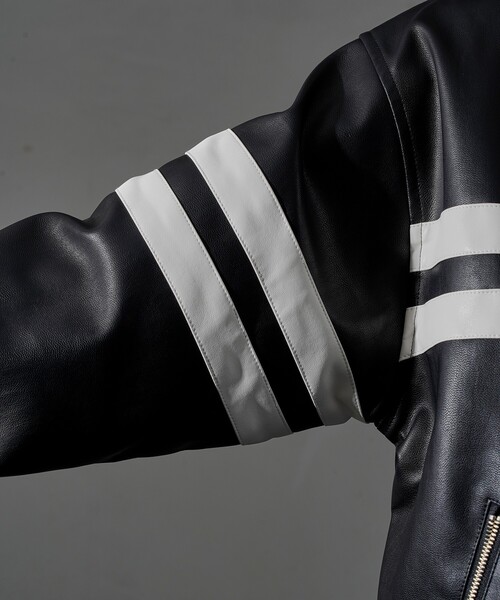 PUBLUX(パブリュクス)の「PUBLUX/パブリュクス Fake leather line Jacket/フェイクレザーラインジャケット/レザージャケット(限定展開)(ブルゾン・メンズ・ブラック・LARGE/MEDIUM/SMALL)」の21枚目の写真