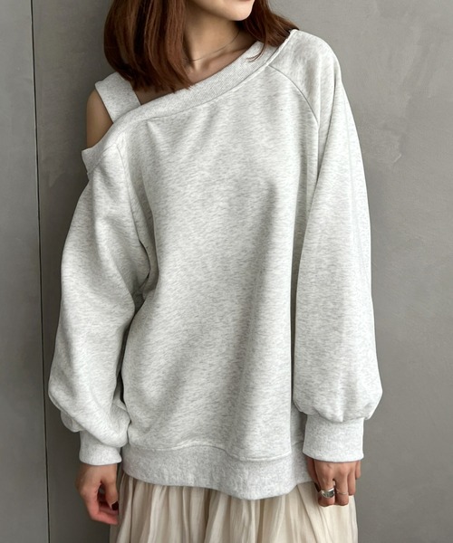 Olu.（オルドット）の「ショルダーデザインスウェット（スウェット・レディース・ライトグレー/ネイビー/ブラック/グレー・FREE）」の5枚目の写真
