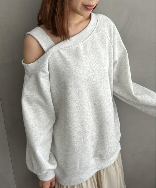 Olu.（オルドット）の「ショルダーデザインスウェット（スウェット・レディース・ライトグレー/ネイビー/ブラック/グレー・FREE）」の7枚目の写真