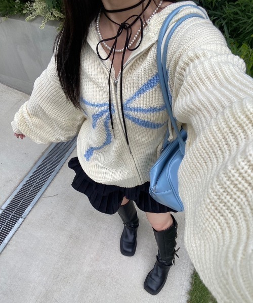 nemne store（ネンネストア）の「【Seoup】リボンモチーフジップニットフーディ（スウェット・レディース・ブラック/アイボリー/グレー系/ホワイト系/ピンク系・フリー）」の8枚目の写真