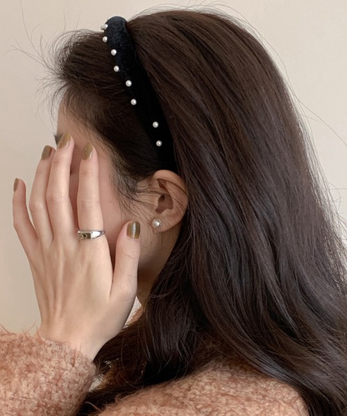 Dita Muaj.（ディータムアージュ）の「ランダムパール付きカチューシャ（カチューシャ・レディース・ブラック・FREE）」の7枚目の写真