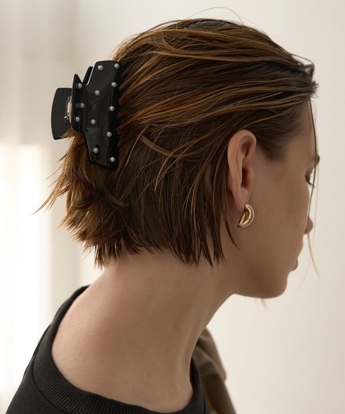 MIELI INVARIANT(ミエリインヴァリアント)の「Pearl Dot Hair Clip(バレッタ/ヘアクリップ・レディース・ブラック/アイボリー/グレイッシュベージュ・FREE)」の14枚目の写真