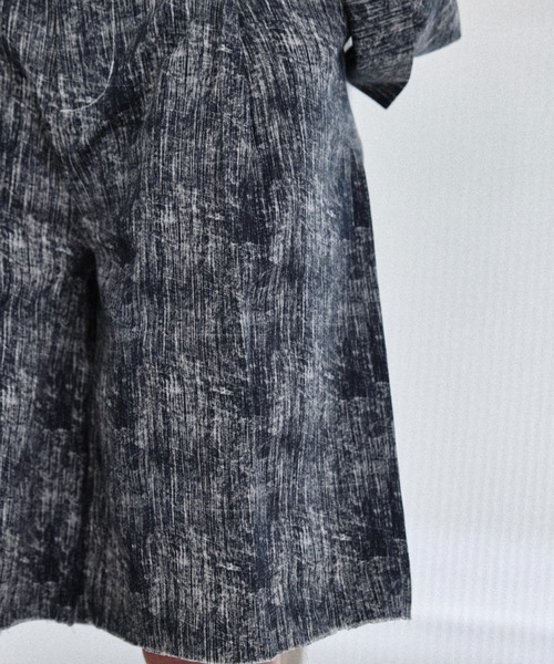 seyto(セイト)の「Scratch pattern wide harf pants / スクラッチパターンプリントワイドハーフパンツ(その他パンツ・メンズ・ブルー/ブラック・0/3/2/1)」の17枚目の写真