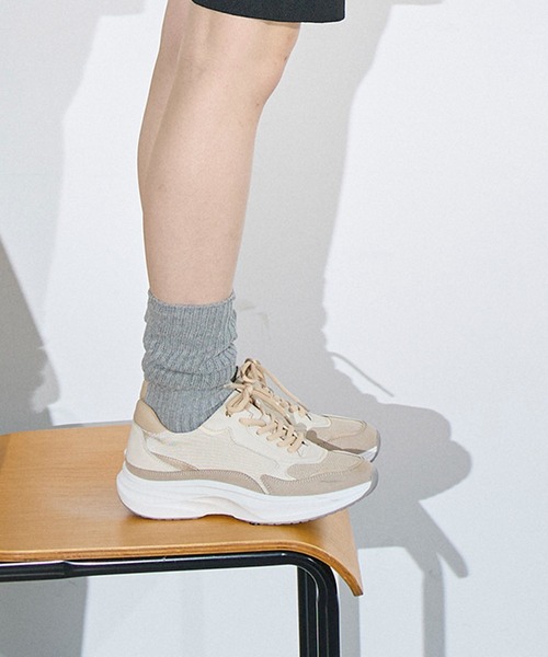 Mode et Jacomo（モードエジャコモ）の「【軽量】厚底レースアップスニーカー（スニーカー・レディース・ブラック/ベージュ/ホワイト・24.5cm/24cm/23.5cm/23cm/22.5cm）」の8枚目の写真