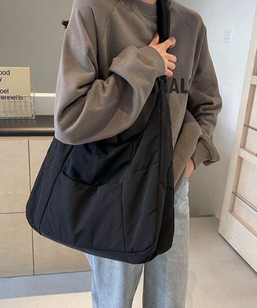 COCOMOMO（ココモモ）の「ショルダーバッグ ファスナー付き 斜め掛けバッグ（ショルダーバッグ・レディース・アイボリー/ブラック/カーキ/ブラウン・FREE）」の17枚目の写真