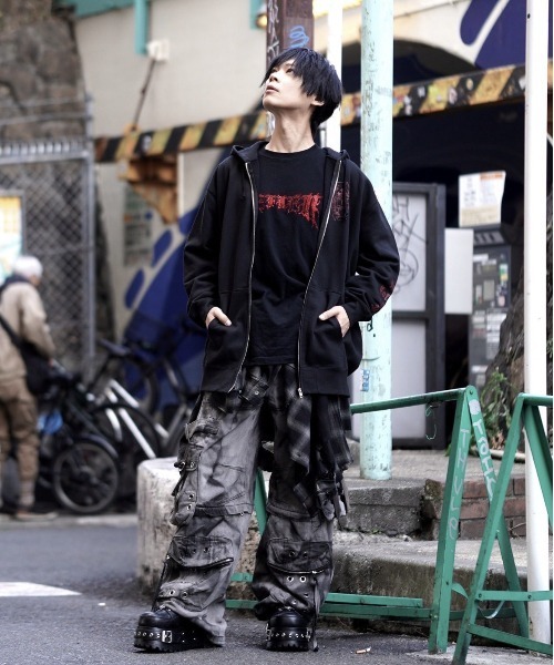 セール】『REFLEM/レフレム』ホログラムプリントZIPパーカー/ジップ