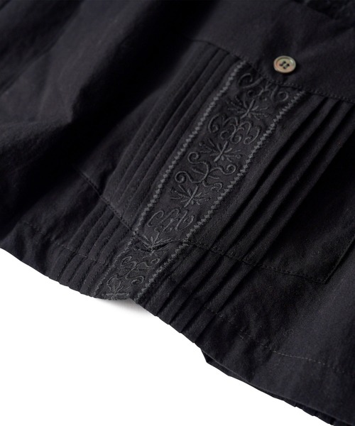 Subciety(サブサエティ)の「Cuba shirt(シャツ/ブラウス・メンズ・ブラック/ホワイト・X-LARGE/LARGE/MEDIUM/SMALL)」の6枚目の写真