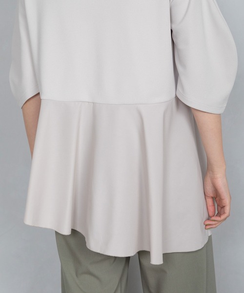 MARECHAL TERRE(マルシャルテル)の「ジョイントプルオーバー(Tシャツ/カットソー・レディース・ブラック/ホワイト/ネイビー/ライトベージュ・MEDIUM)」の7枚目の写真