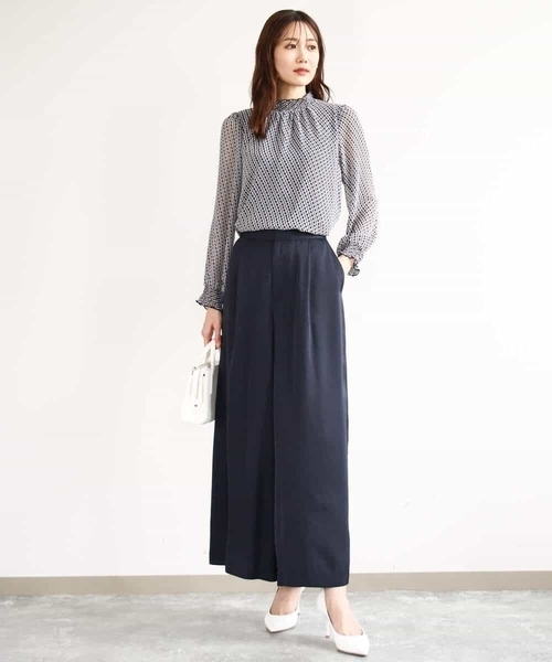 MK MICHEL KLEIN(エムケーミッシェルクラン)の「サテンワイドシルエットパンツ/洗える(その他パンツ・レディース・モカ/ネイビー・38/36)」の22枚目の写真