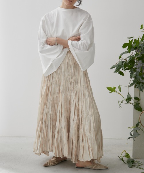 Libra Cue（リブラ キュー）の「クリンクルボリュームロングスカート（スカート・レディース・ベージュ/ブルー/グレー/ブラック/アイボリー・FREE）」の7枚目の写真