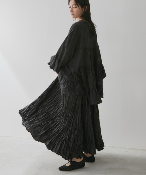 Libra Cue（リブラ キュー）の「クリンクルボリュームロングスカート（スカート・レディース・ベージュ/ブルー/グレー/ブラック/アイボリー・FREE）」の11枚目の写真