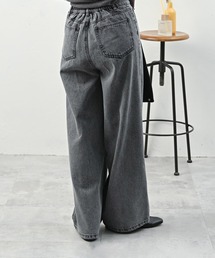 SVEC（シュベック）の「ホック付きタックデニムワイドパンツ（デニムパンツ）」