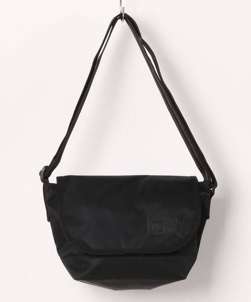 NEW ERA(ニューエラ)の「【NEW ERA/ニューエラ】SHOULDER BAG MINI(ショルダーバッグ・メンズ・ブラック/ストーン/ブラック系その他/サンドベージュ・FREE)」の1枚目の写真